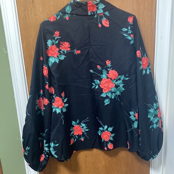 Sir James Vintage Matching Top and Bottoms women’s size 16 black with red roses - Picture 3 of 6